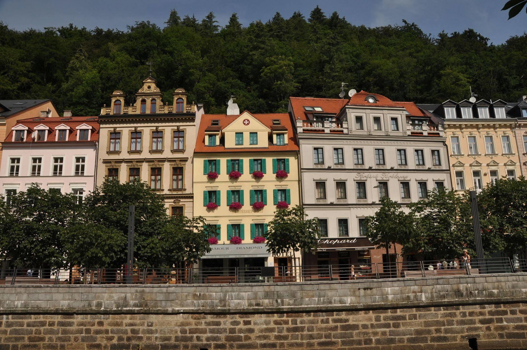 Hotel Maltezsky Kriz Karlovy Vary Exterior photo