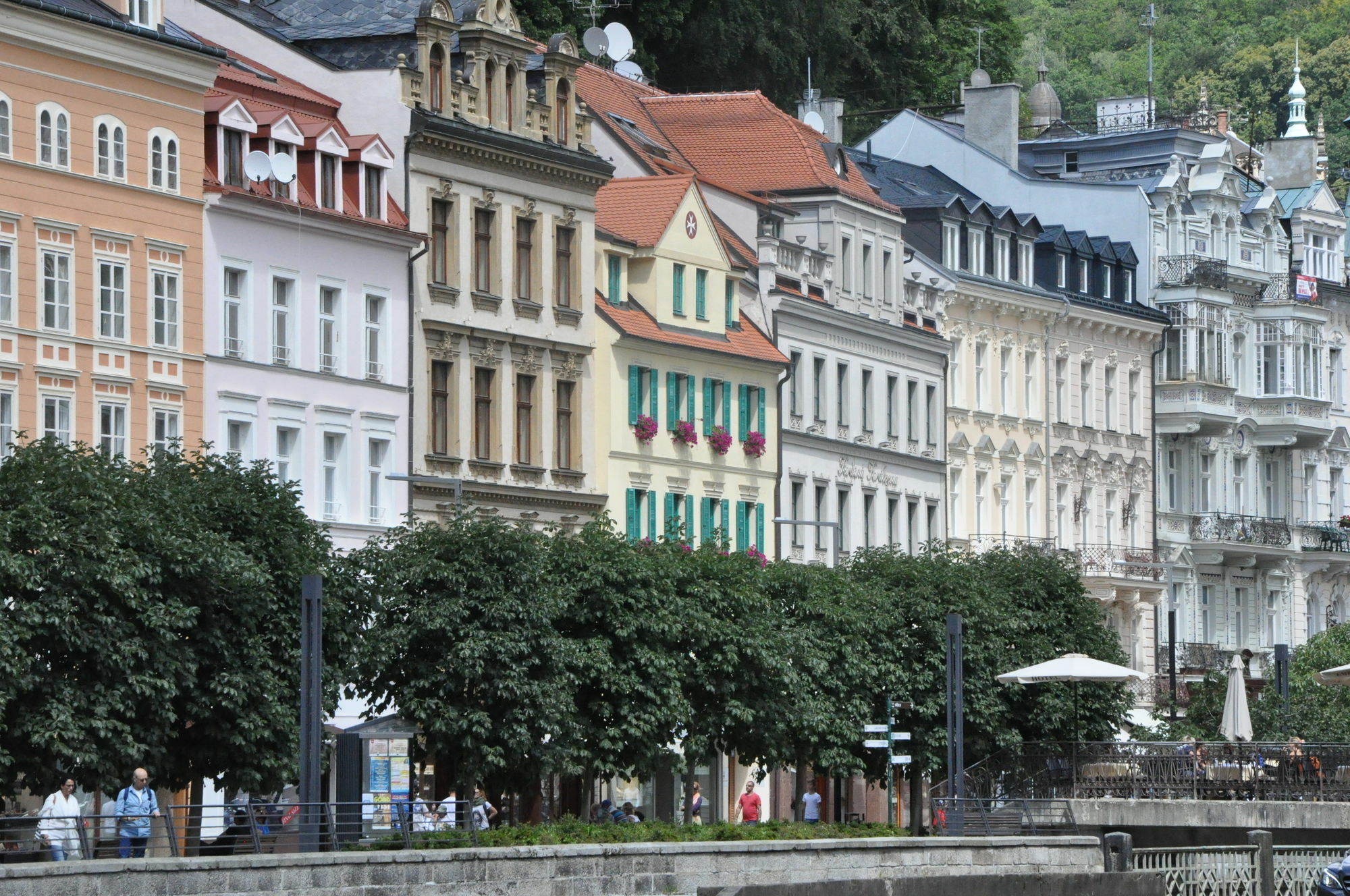 Hotel Maltezsky Kriz Karlovy Vary Exterior photo