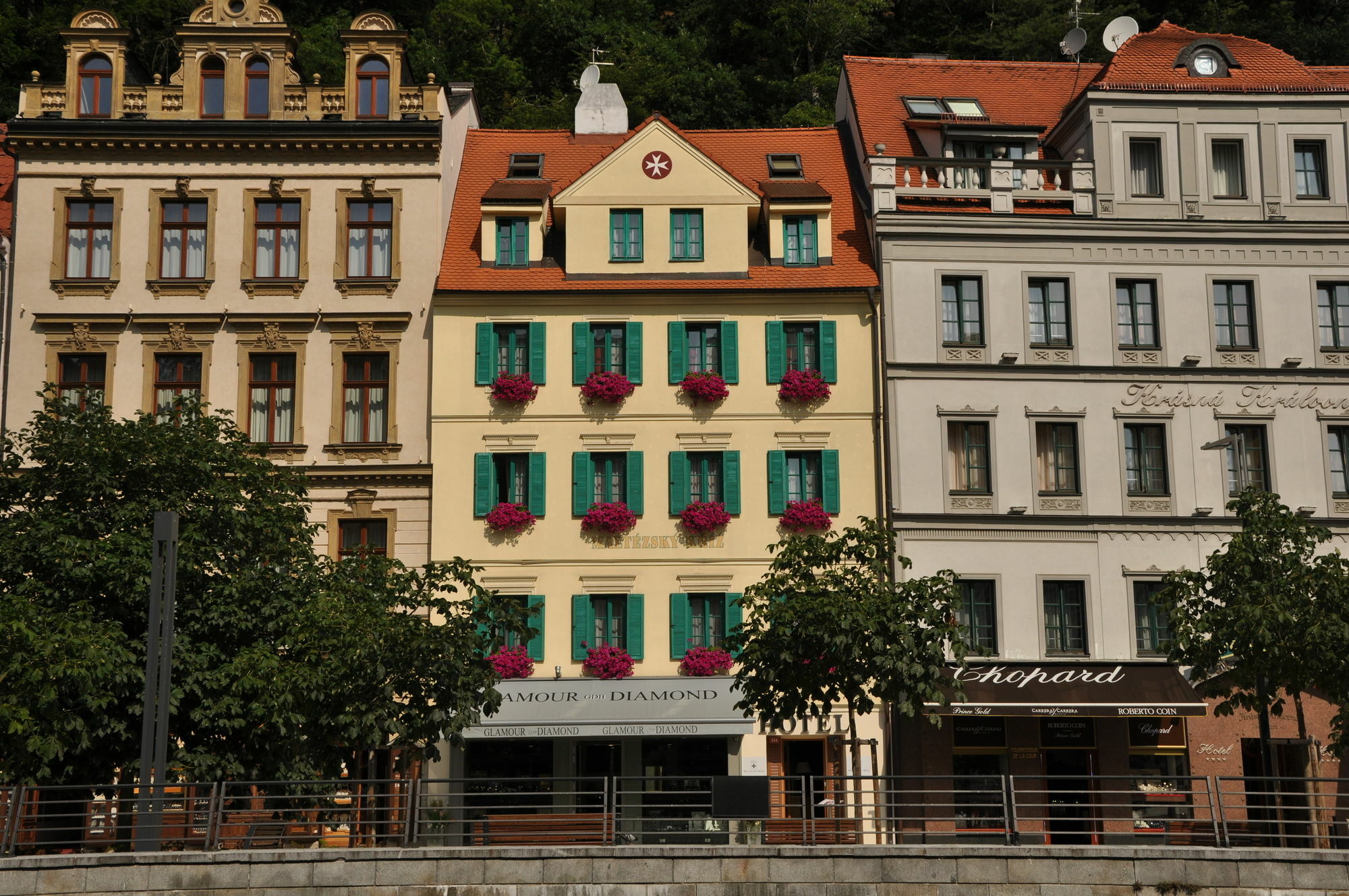 Hotel Maltezsky Kriz Karlovy Vary Exterior photo