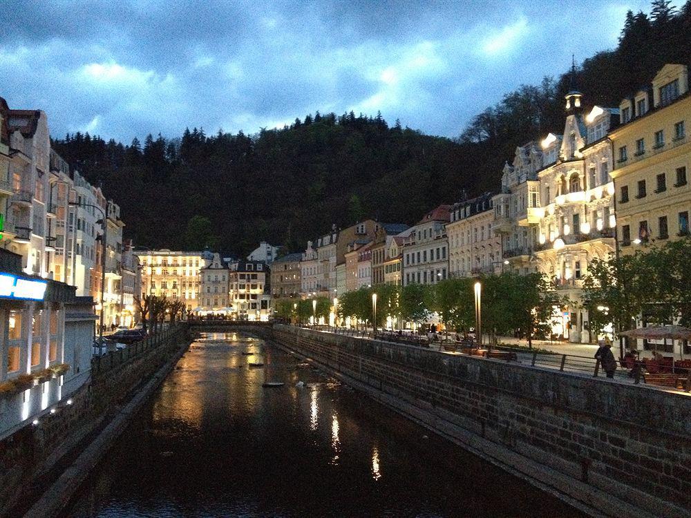 Hotel Maltezsky Kriz Karlovy Vary Exterior photo